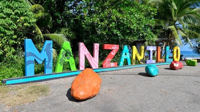 Epic Manzanillo Combo Tour: Snorkel, Dolphins & Farm Tour