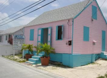 Bayahibe: Monkeyland and Country House Tour with Pickup