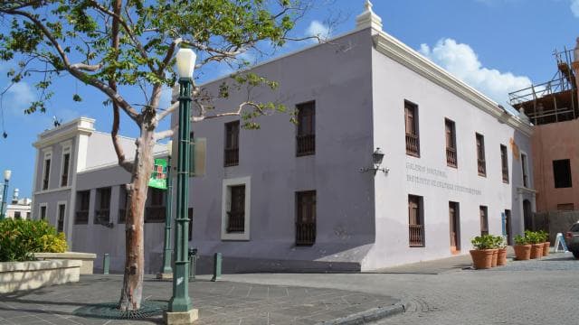 San Juan: Old Town Walking Tour with Local Guide