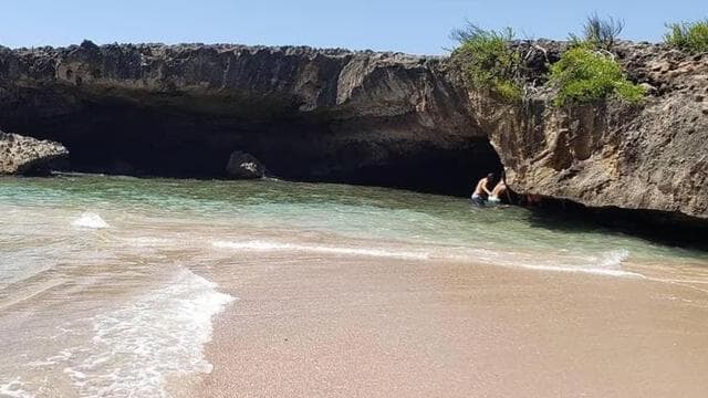 Cave Hopping Tour