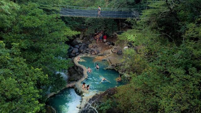 Combo Tour: Lunch + Río Negro hotsprings
