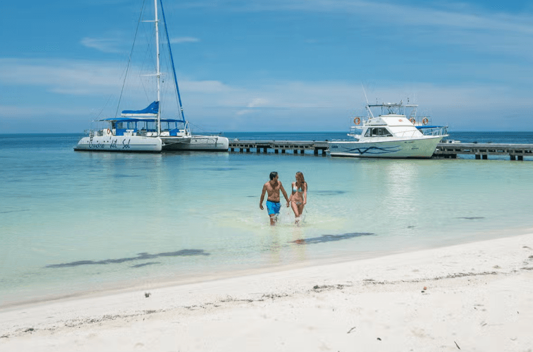 Cayo Santa María Catamaran Cruise