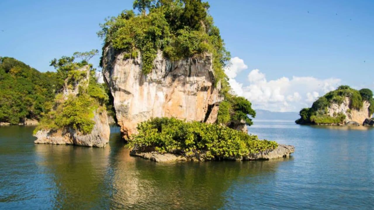 Los Haitises: Zip Line, Kayaking and Natural Pools