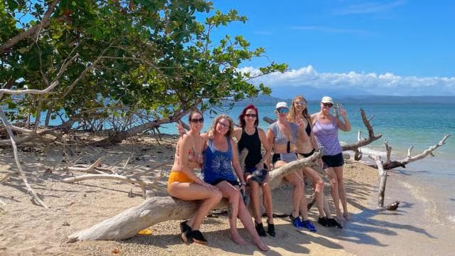CAHUITA: NATIONAL PARK SNORKELING AND HIKING *CERTIFIED LOCAL TOUR GUIDE*.