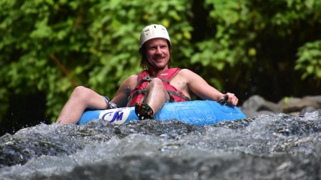 La Fortuna: White Water Tubing Tour with Guide and Transfers