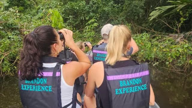 Tortuguero: Canoe tour through the Costa Ricans Amazons.