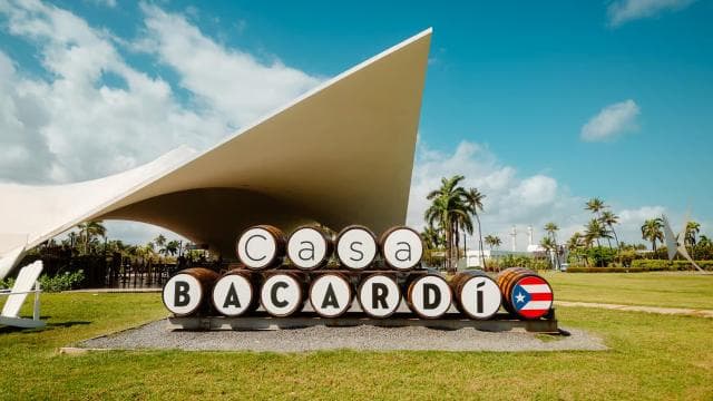 San Juan: Casa Bacardi Distillery Tour