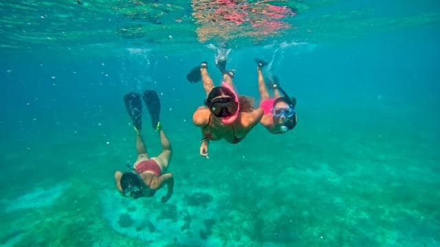 Fajardo: Snorkeling Boat Tour with Snacks and Drinks