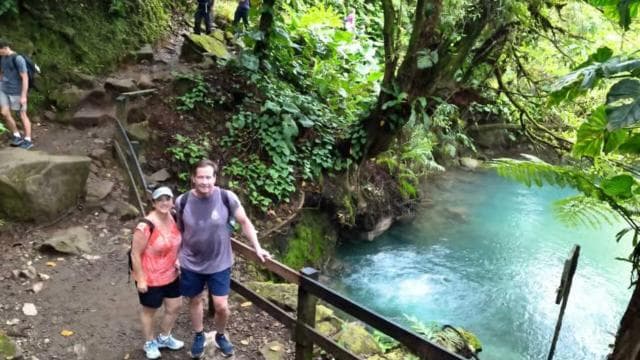 La Fortuna: Rio Celeste Waterfall and National Park Tour
