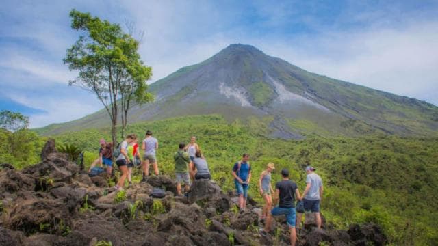 La Fortuna Volcano Hike El Silencio Trail