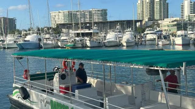 San Juan: Old San Juan Sunset Cruise with Drinks & Transfer