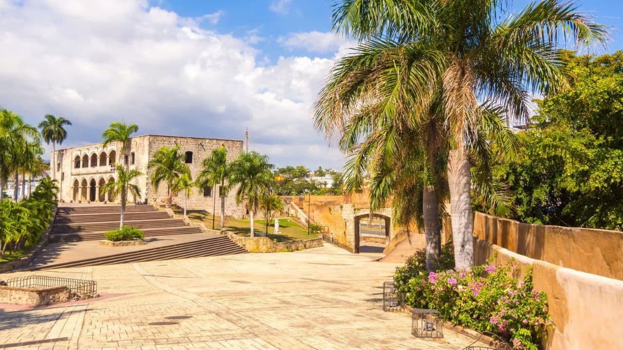 Punta Cana: Santo Domingo City Tour with Lunch