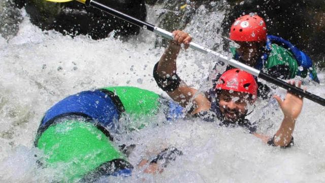Liberia: La Leona Waterfall River Tubing
