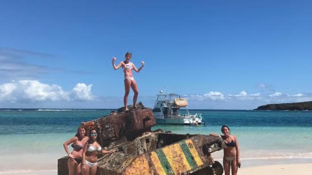 Fajardo: Culebra Boat Trip with Snorkeling, Lunch and Drinks