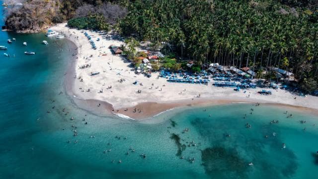 Puntarenas: Isla Tortuga Boat Tour with Lunch and Snorkeling