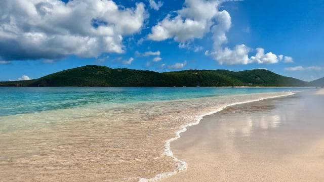 Fajardo: Culebra Boat Trip with Snorkeling, Lunch and Drinks