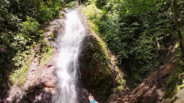 Hike 10 Waterfalls in Jacó with Lunch included