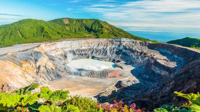 Poás Volcano, Coffee Plantation & La Paz Waterfall Gardens