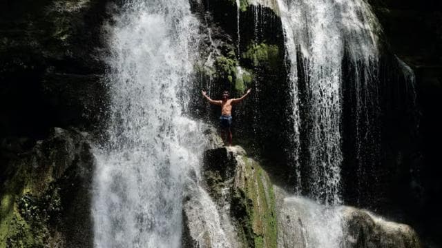 Puerto Rico: Cueva del Indio, Waterfalls, & Beach Tour