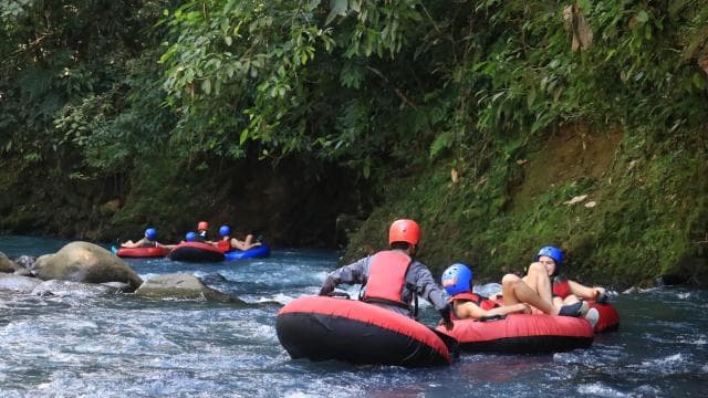 Tubing Rio Celeste: Adventure and Nature