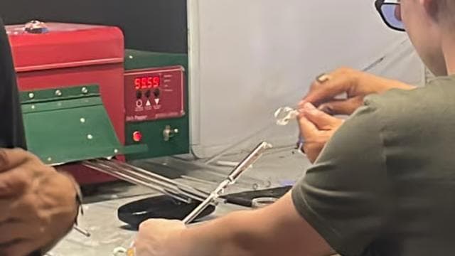 San Juan: Glassblowing Class and Studio Tour