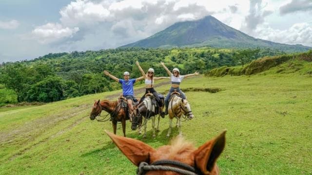 La Fortuna: Go Adventure Arenal Park 3 Attractions Tour