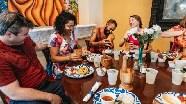 San Juan: Old Town Foodie Walking Tour with Tastings