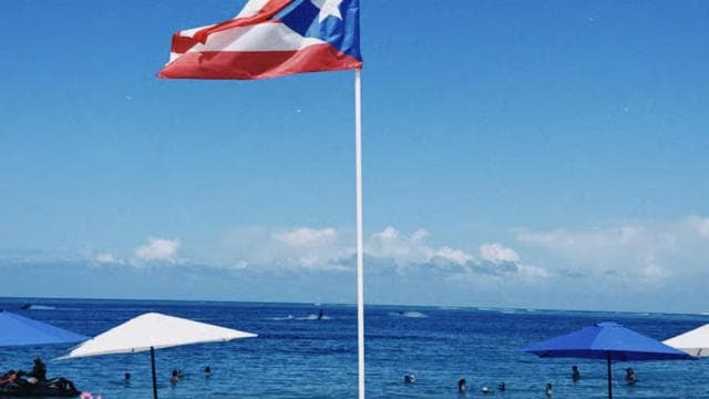 San Juan: El Yunque Waterfalls & Luquillo Beach Tour