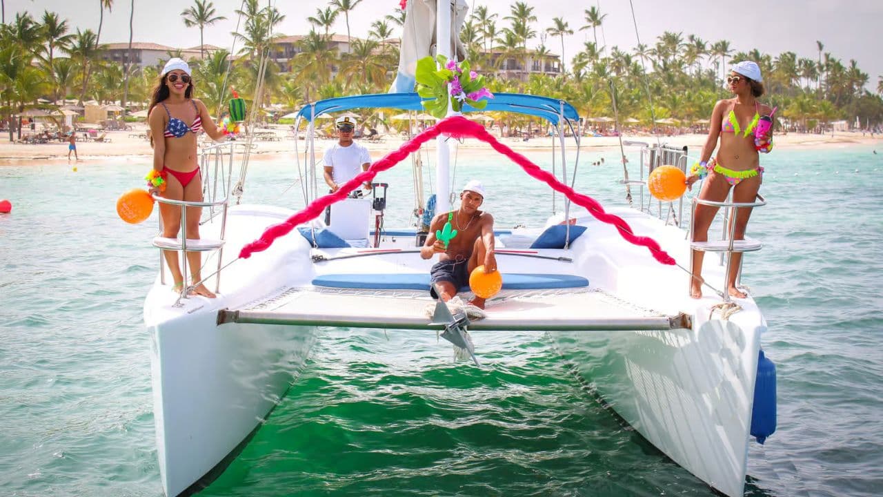 Punta Cana Private Catamaran (Big Group)