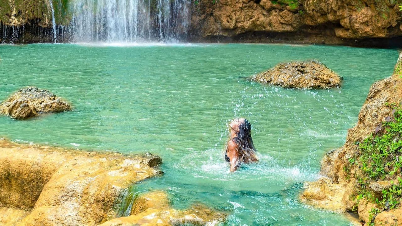 Punta Cana: Cayo Levantado & Bacardi Island Trip with Lunch