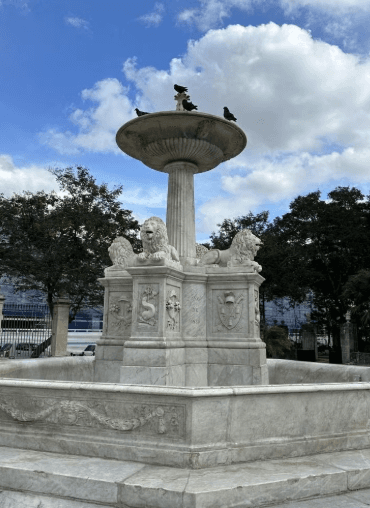 Free Tour of Colonial Havana