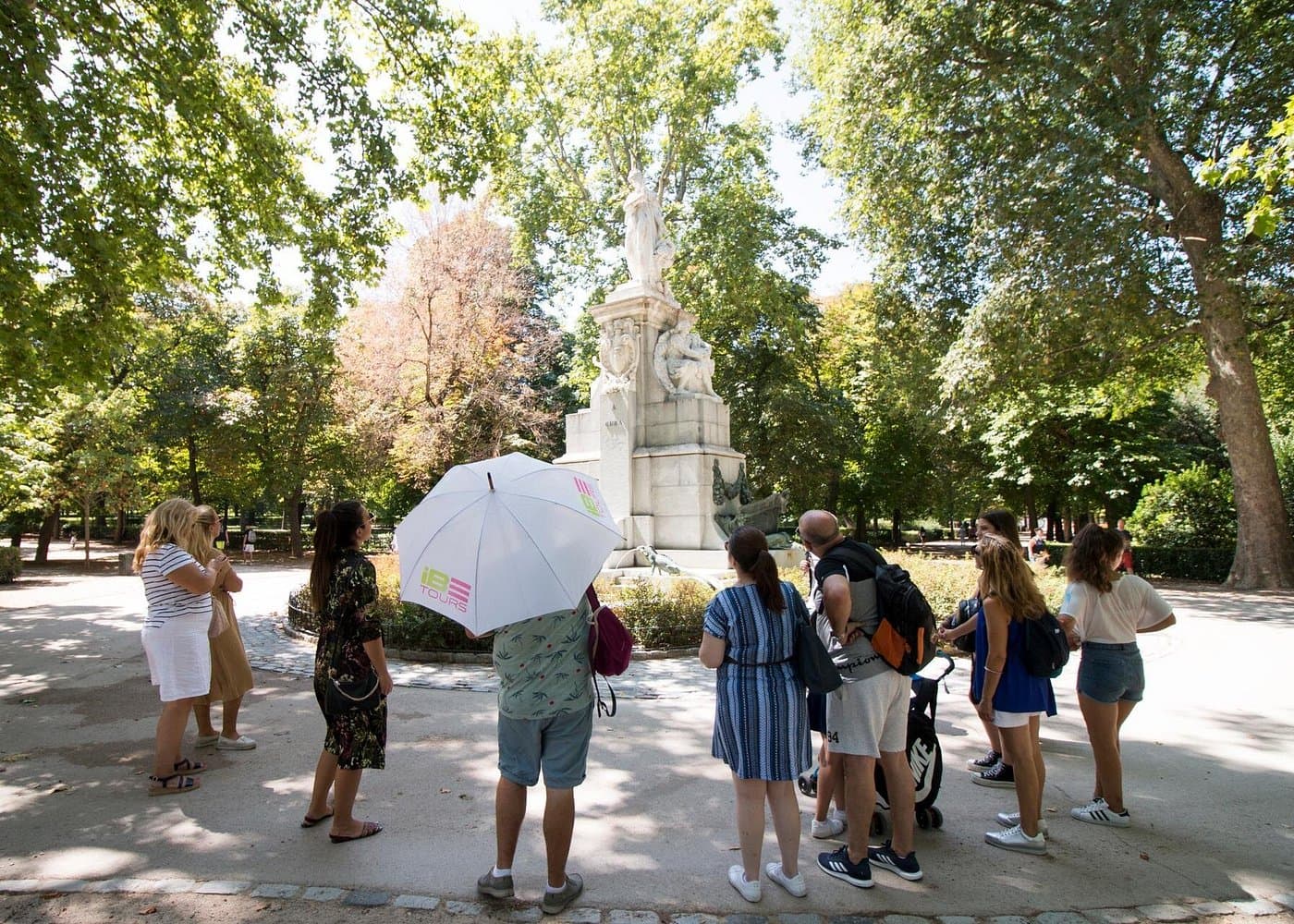 Retiro Park Walking Tour in Madrid