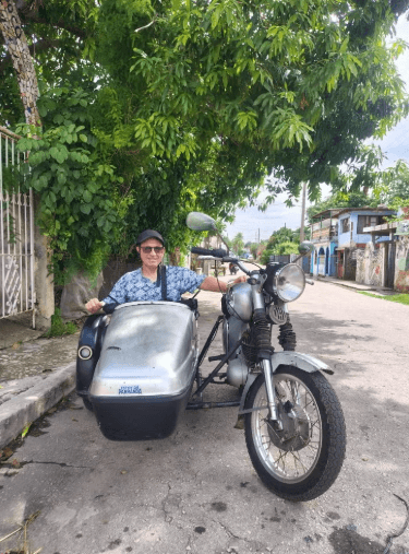 Classic or Sidecar Motorcycle Tour of Havana