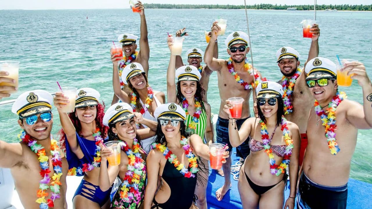 Punta Cana: Boat Party + Unlimited Drink