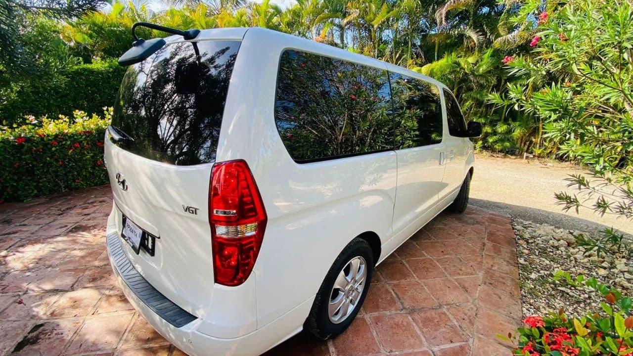 Santiago to Puerto Plata: One Way and Round Trip
