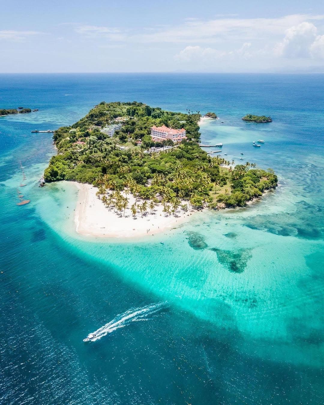 Samaná Cayo Levantado a výlet k vodopádu El Limón - Dominican Republic